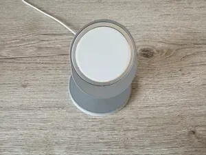 phone holder with wireless charging support