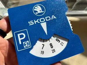 Parking Disc Clock – Car Dashboard Arrival Timer