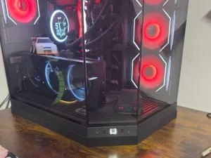 Hyte Y70 Front gap blockers