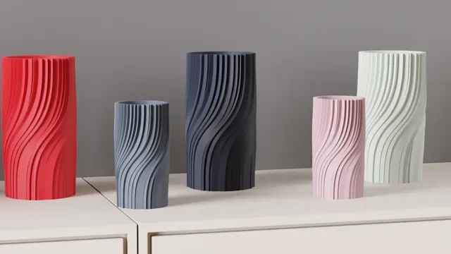 Modern Vase. elegant twisted vase. Beautiful gift — Фото 3 из 9