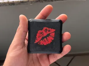 KISS Condom Holder – Compact & Crush-Proof