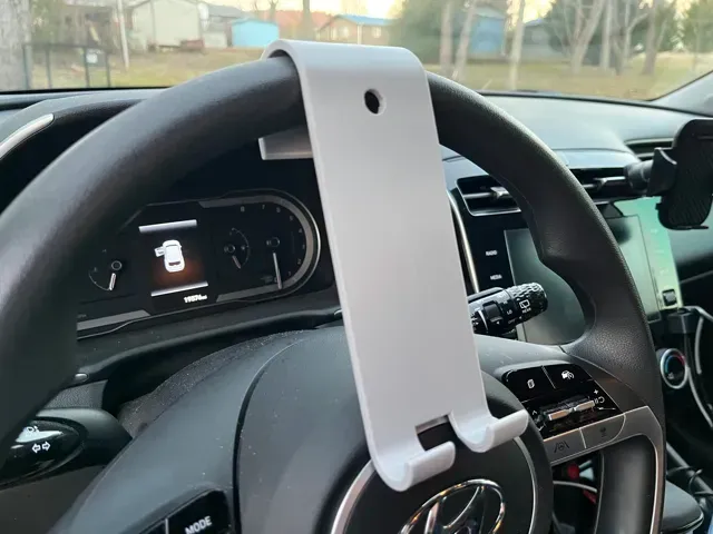 Simple Steering Wheel Phone Holder — Фото 2 из 5