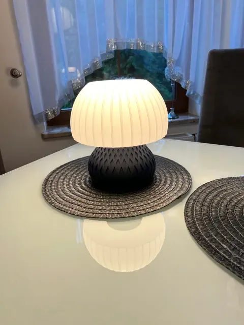 Mushroom lamp (E27 bulb) — Image 4 of 7
