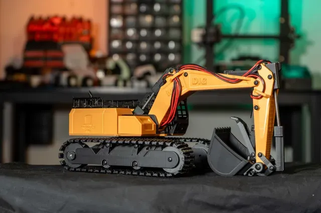 3D Printed RC Excavator — Фото 7 из 8