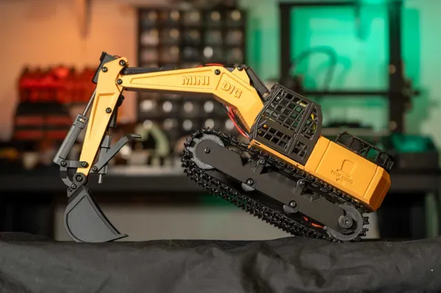 3D Printed RC Excavator — Фото 6 из 8