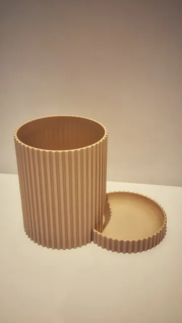 Stylish Auto Cat Feeder — Image 3 of 7