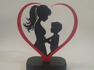 Corazón silueta de madre e hijo - Día de la Madre