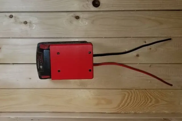 Milwaukee M18 Battery adapter with connector — Image 2 of 5