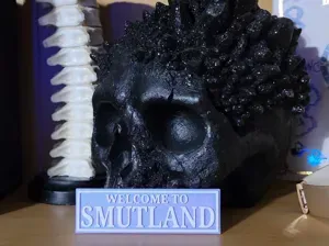Bookshelf Sign - Welcome to SMUTLAND