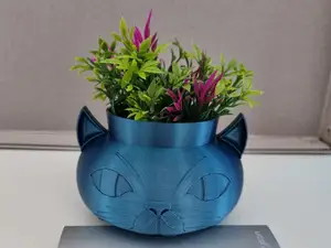 Cat shaped plant pot