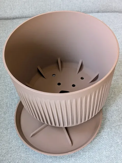 Beautiful Plant Pot c/w Drain Tray (no supports) — Фото 4 из 7