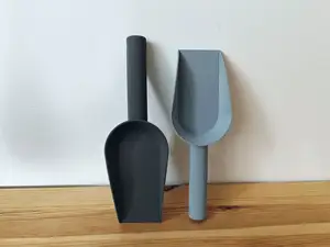 Gardening scoops/shovels in two sizes