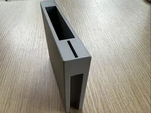 Renault E-Tech Megane Scenic divider w/ phone coin