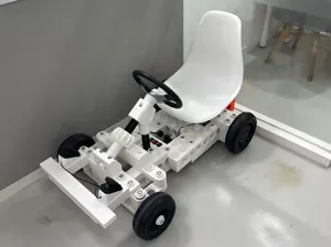 巨型大颗粒拼搭的电动卡丁车