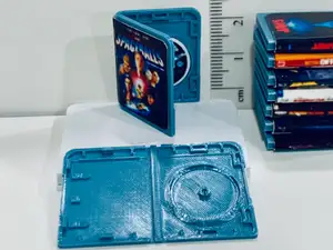 Miniature 1/6 Scale Blu-Ray Disc w/ Cover & Bender