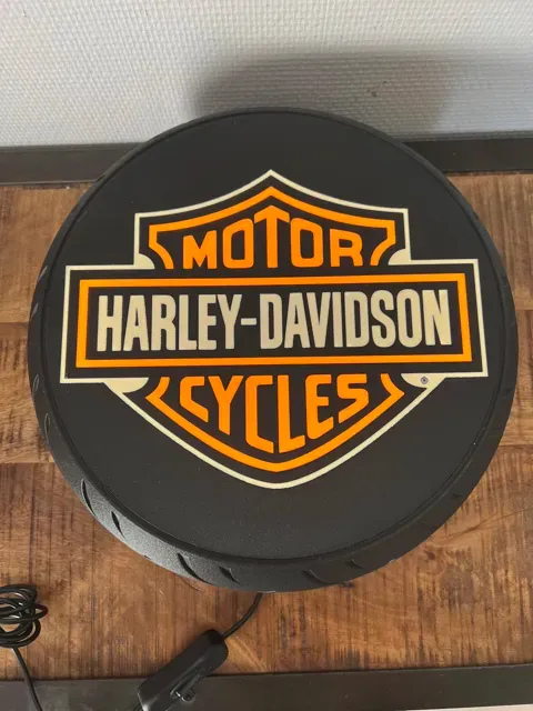 Motorcycle Tire Lightbox — Фото 12 из 15