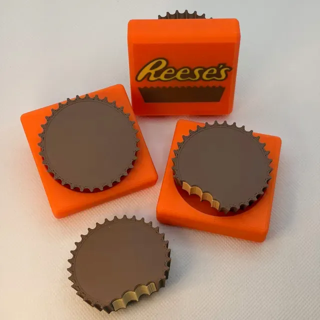 Reese's Peanut Butter Cup Clicker Fidget Toy — Image 8 of 17
