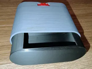 Box with magnetic lock