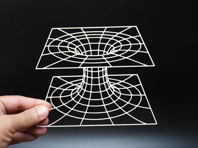Einstein–Rosen Bridge | Geometry Optical Sculpture — Фото 4 из 4