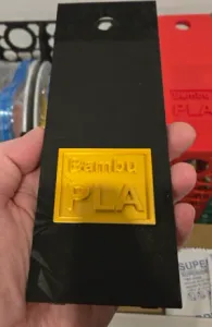 Deckel für Filamentbox mit Aussparung für Sample (