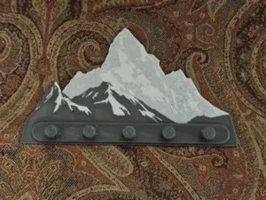 5 Hook Mountain Key Holder