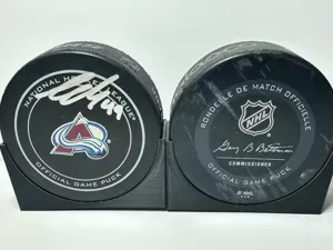 Hockey Puck Holder