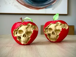 "Apple of Death" - Halloween Decoration!