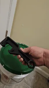 Bucket Opener