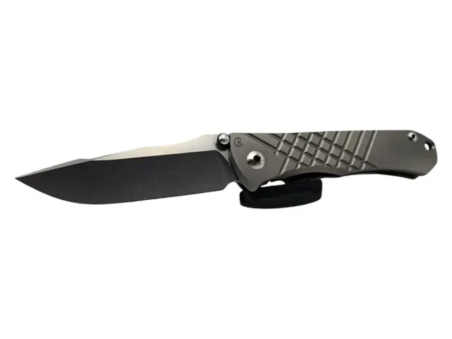 Minimalist Pocket Knife Display Prop — Фото 7 из 8