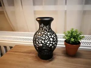 Lightweight Organic Mesh Vase