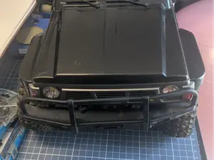Karosseriehalter für den YK4107 Nissan mit Magnet