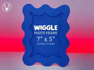 Wiggle Photo Frame