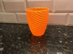 Triangle ripple vase, pot
