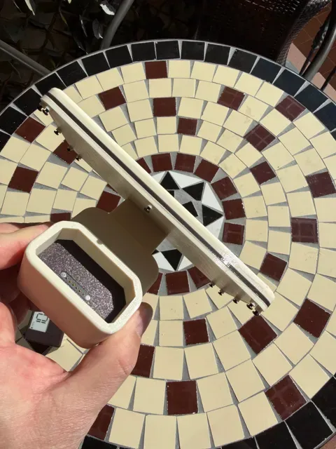Wio Tracker L1 e-ink case and Solar Dock — Фото 7 из 10