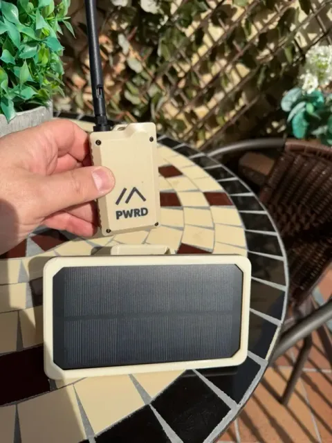 Wio Tracker L1 e-ink case and Solar Dock — Фото 2 из 10