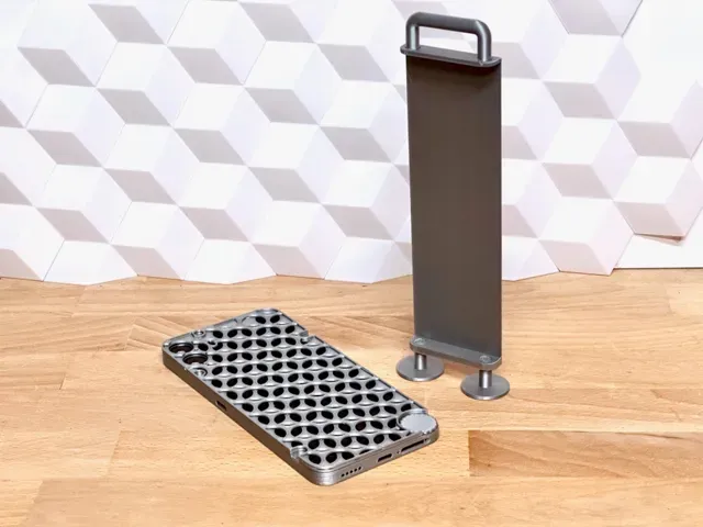 CMF Cheese Grater (Mac Pro inspired phone cover) — Фото 3 из 5