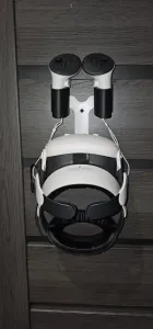 Meta Quest 3 controllers goggles wall hanger stand