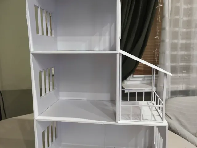 1:12‑scale Dollhouse