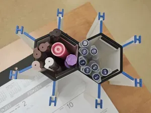 Naphthalene Pencil Holder