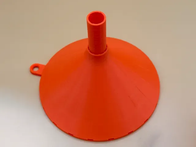 High-Speed Funnel – Rapid Liquid Transfer — Image 6 of 13