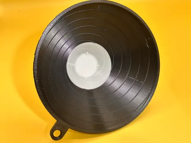 High-Speed Funnel – Rapid Liquid Transfer — Image 4 of 13