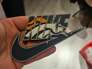 NFL - Nike x Denver Broncos magnet