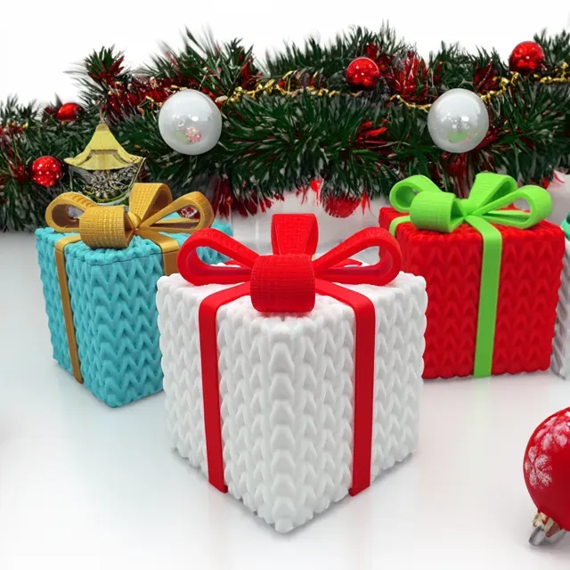 MULTICOLOR CHRISTMAS CROCHET GIFT BOX