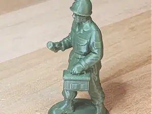 Green Toy Soldier Army Man Medic Help Mini 