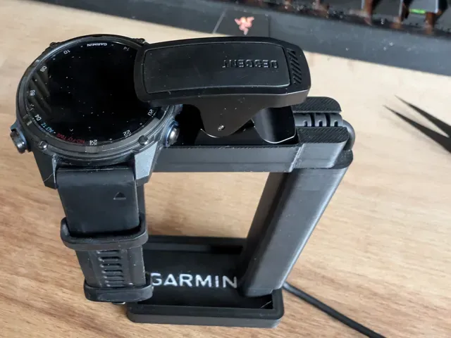 Garmin Descent Mk3i – Desktop Charging Stand