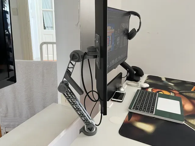 Vesa desk stand for portable monitors — Фото 2 из 3