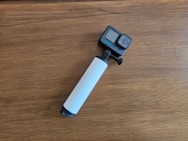 FLOATGRIP – 3-in-1 Tripod & Floating Handle — Фото 3 из 5