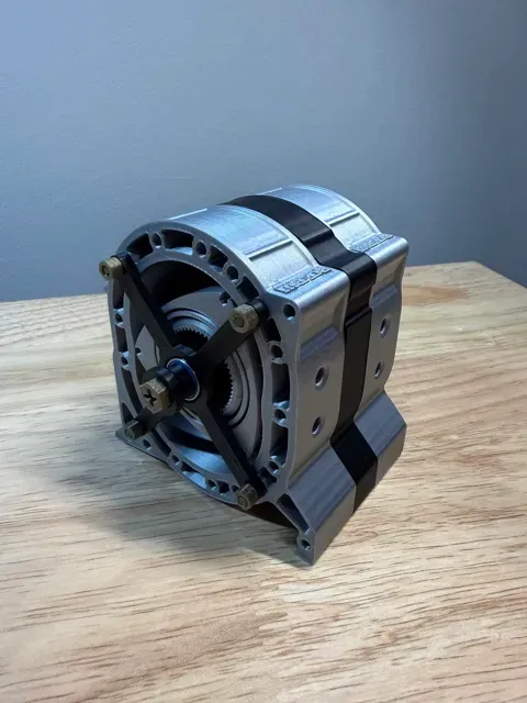 Engine Fidget - Mazda 13B dual rotor rotary engine — Image 3 of 7