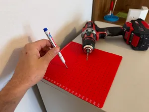 Drill & trace guide template 210 x 210