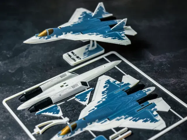 Su-57 Felon Plane Kit Card